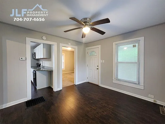 507 S Vance St — Photo 12