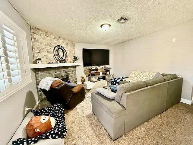 1105 Sulphur Springs Ln #202 — Photo 2