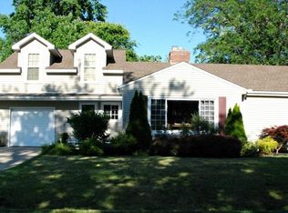 177 Vineyard Rd, Avon Lake, OH 44012