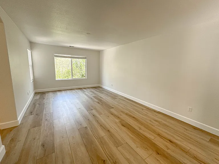 27712 Mahogany Row — Photo 8