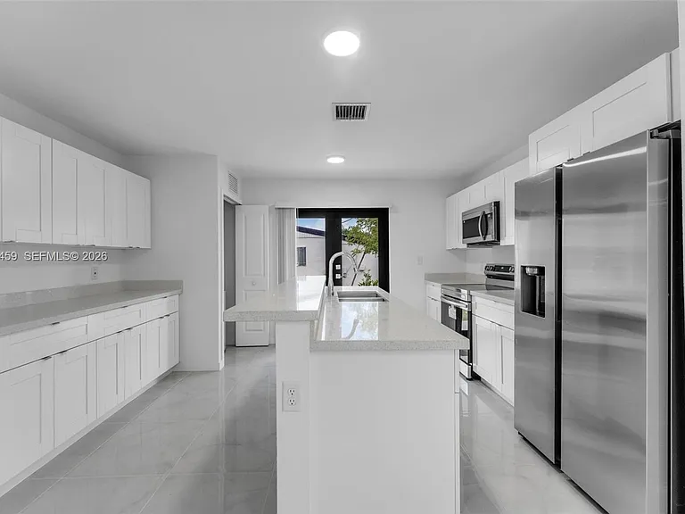 1457 NW 2nd Ave #1457 — Photo 7