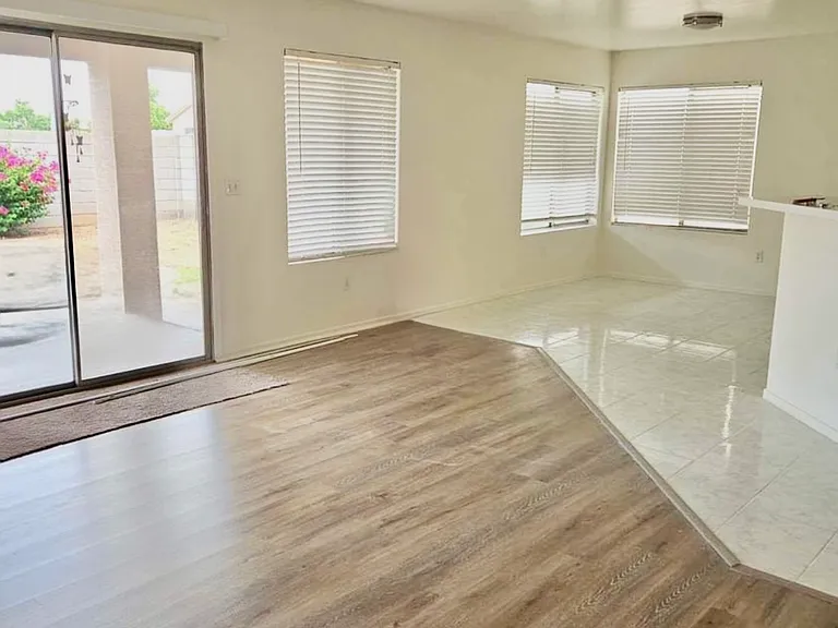 2040 E Behrend Dr — Photo 3