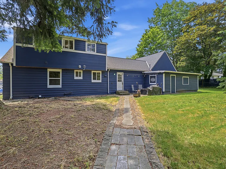 913 84th St SE — Photo 45