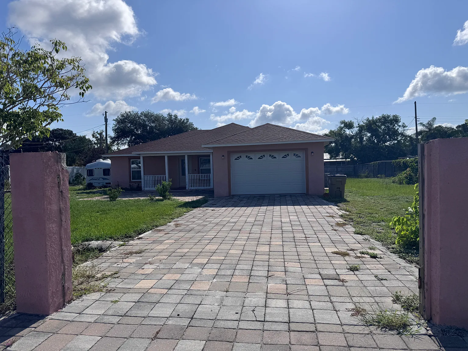 4 bed, 1816 sqft, $2,200 — Photo 1