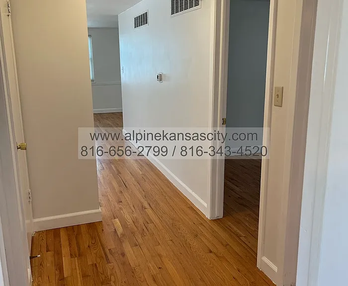 4413 N Walrond Ave — Photo 12