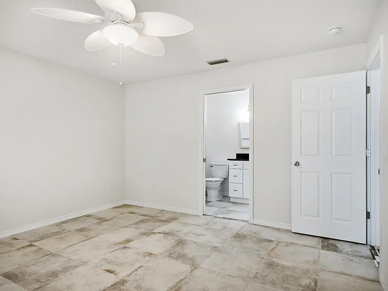 57 Raintree Pl #B — Photo 24