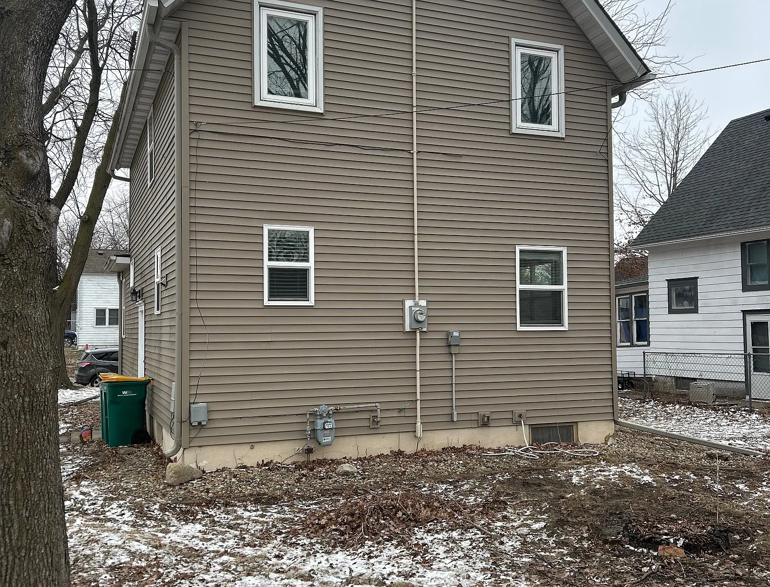 3 bed, 1800 sqft, $1,300 — Photo 3