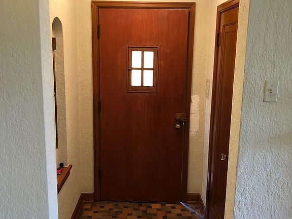 4th image of 1580 Leyden St