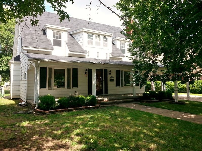 1st image of 1217 N Washington Ave