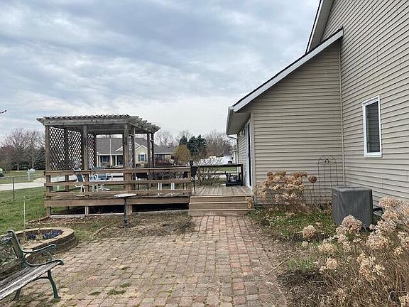 4th image of 903 Bardeen Ct