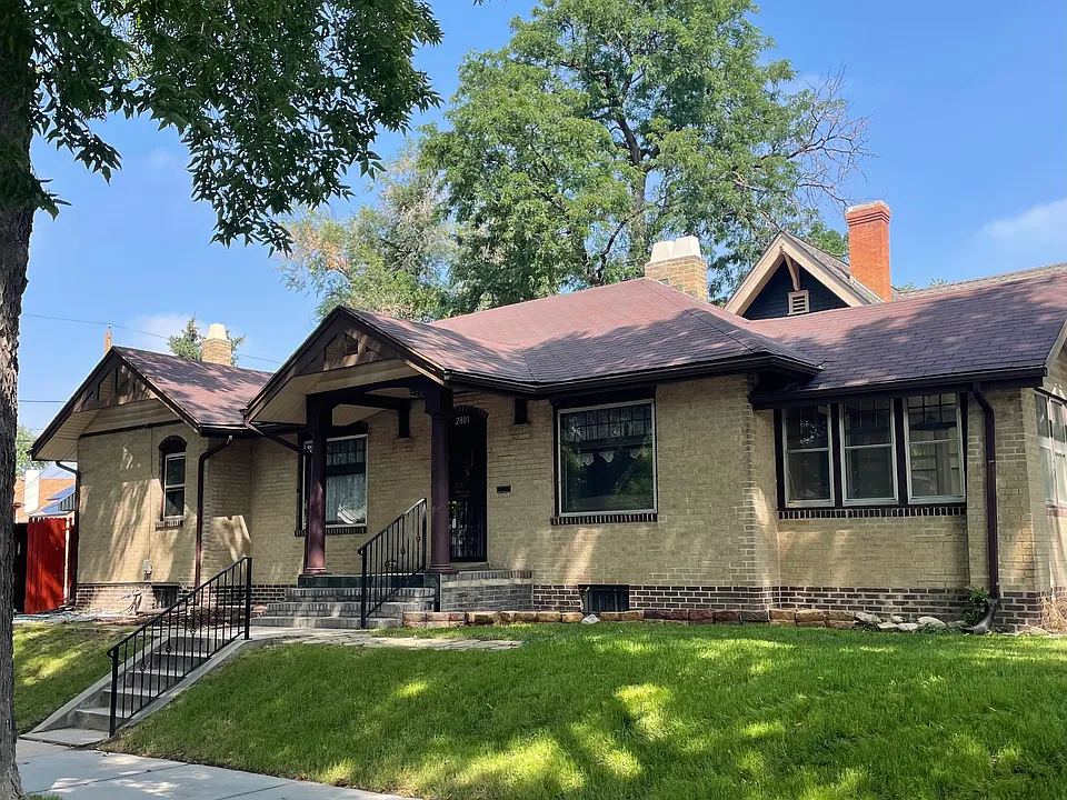 2801 Clermont St