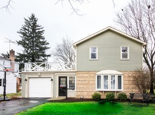 359 S Newbury Pl, Arlington Heights, IL