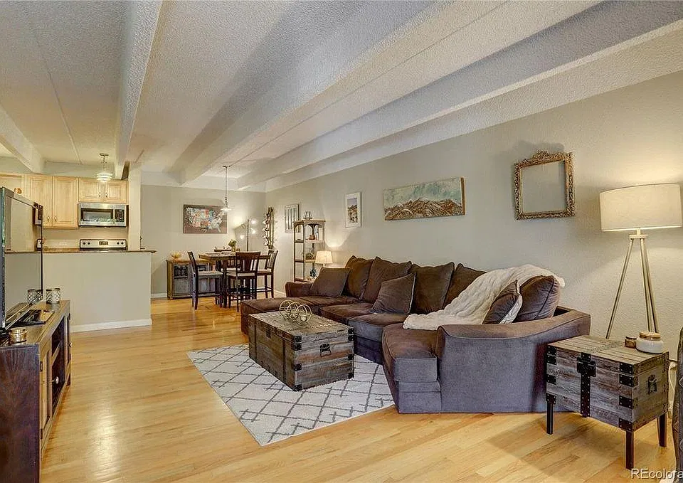 675 S University Blvd #305