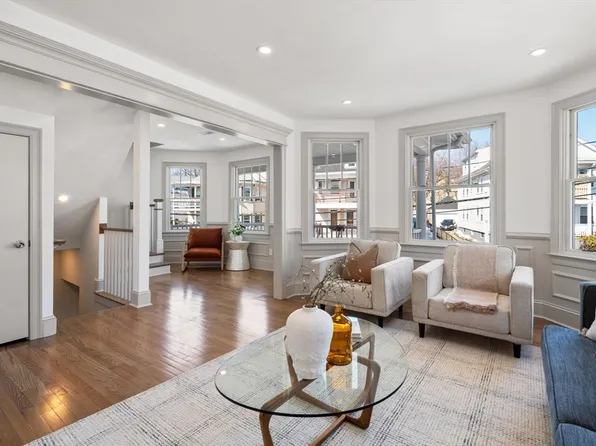 24 Porter St #24, Watertown, MA 02472