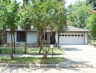 1st image of 7227 Woodland West Dr