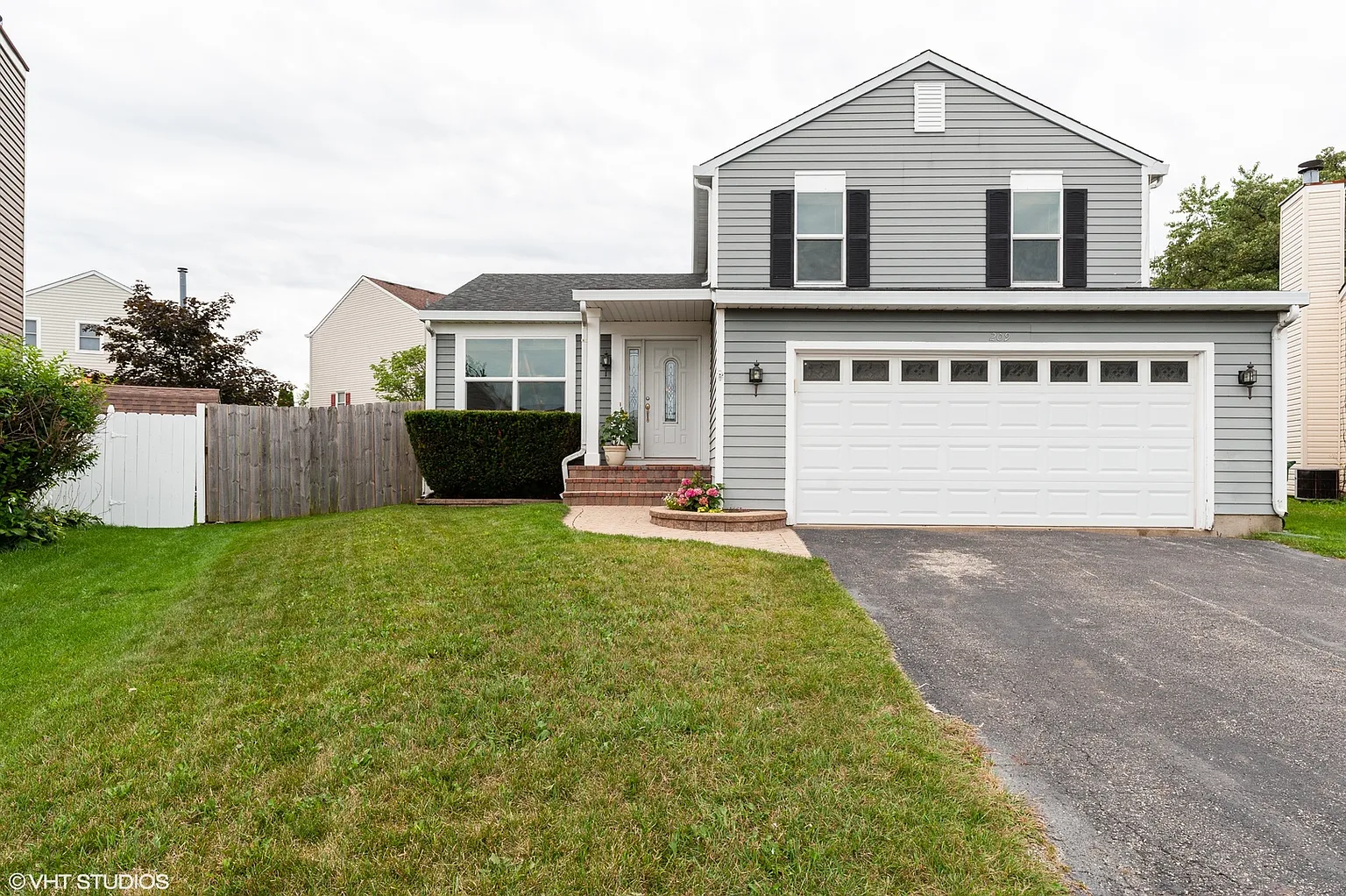 209 Yvonne Ct photo 1