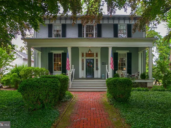 417 E Washington St, Charles Town, WV 25414