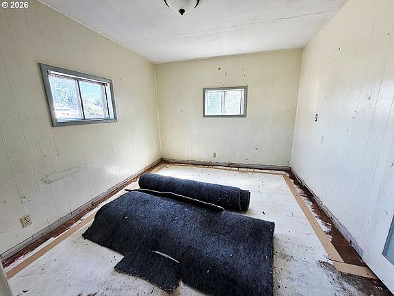 3rd image of 1555 Baker St