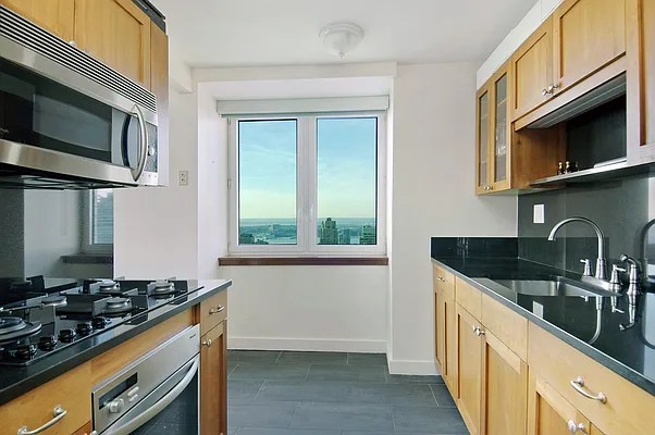 Rented by Corcoran | media 29