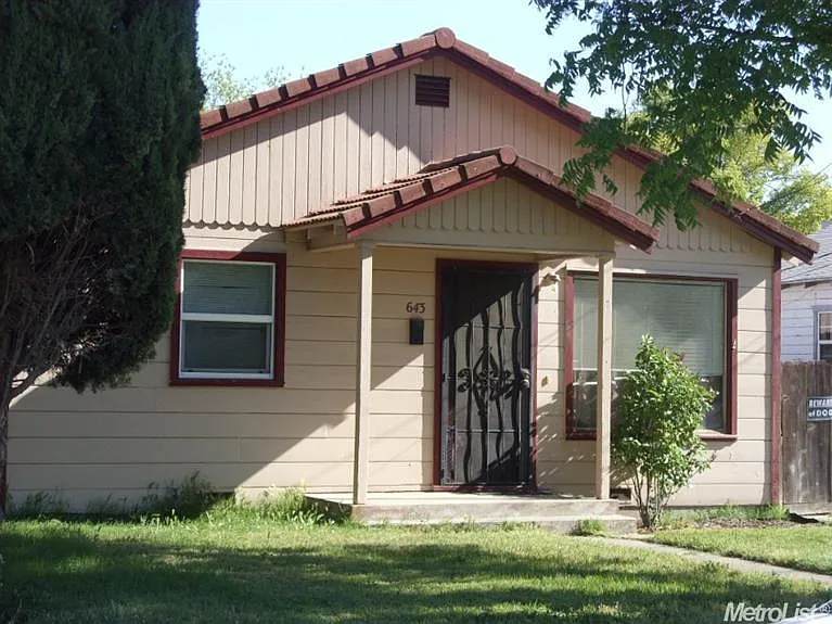 643 Julian St photo 1