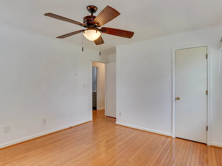 39 Appomattox Ave — Photo 15