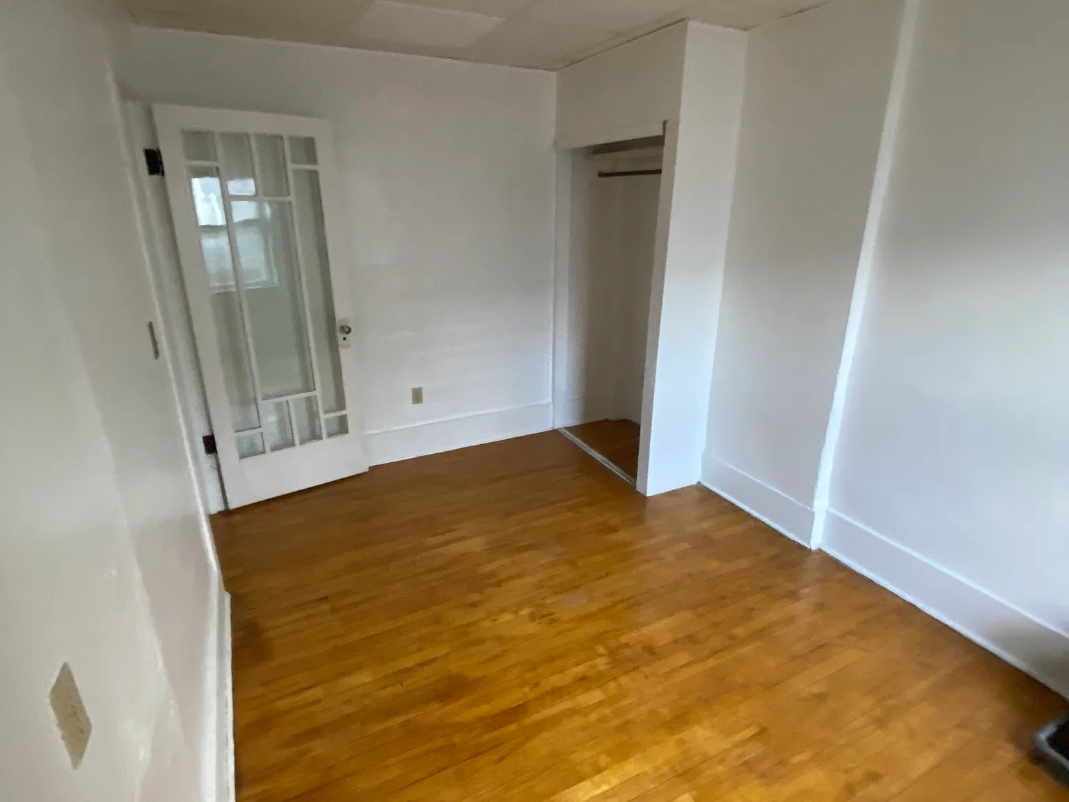 1 bed, 650 sqft, $1,050 — Photo 4