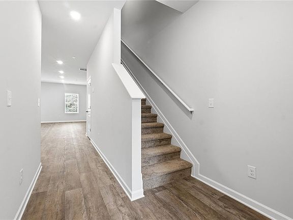 3rd image of 8353 Columbia Ct