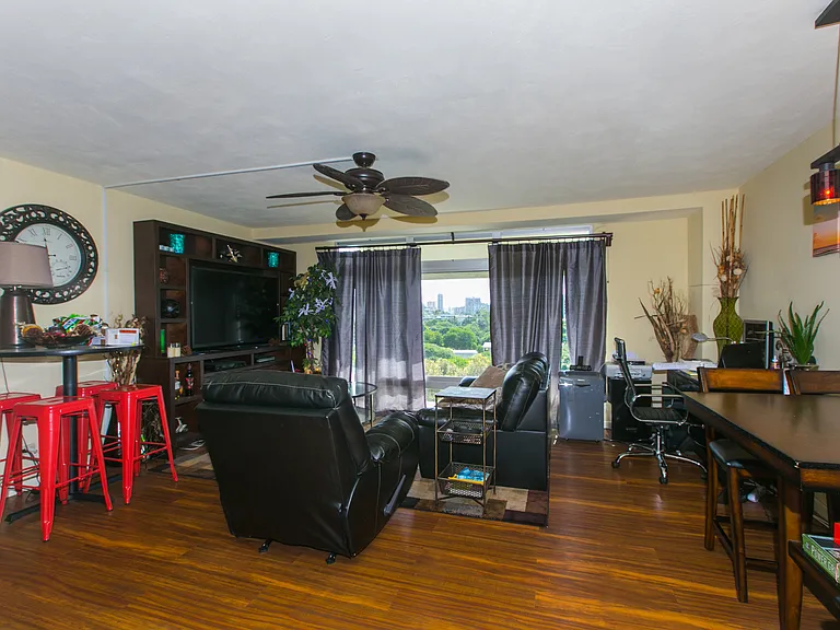 1511 Nuuanu Ave #639 — Photo 18