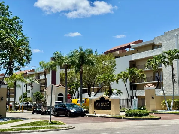 8810 Fontainebleau Blvd APT 318, Miami, FL 33172