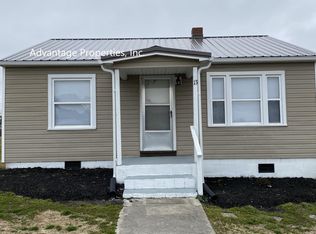 13 Chestnut St, Thomasville, NC 27360