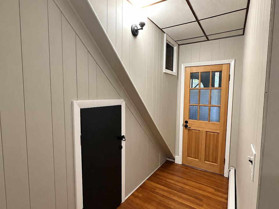 1st image of 70 19th St #1