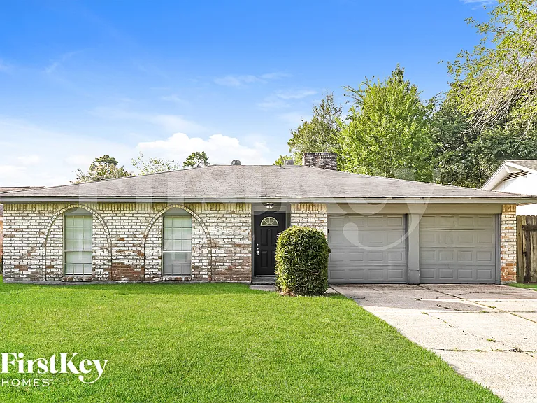 4426 Adonis Dr — Photo 1