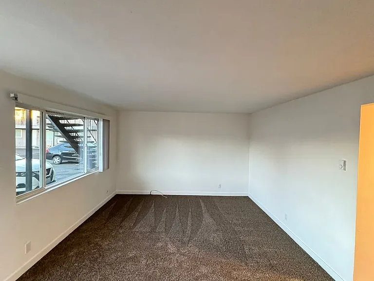 523-01 Benton Village — Photo 11