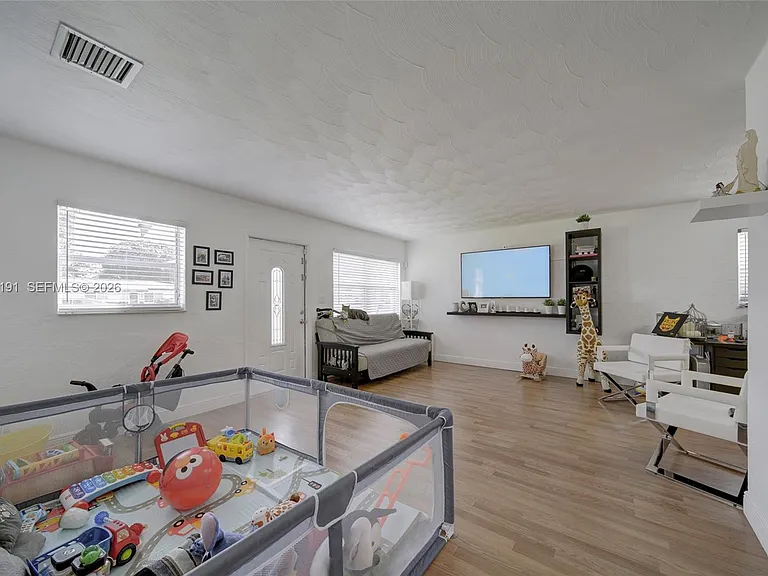 6433 SW 25th St — Photo 21