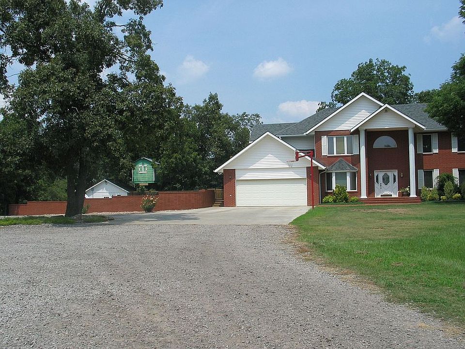 2nd image of 3106 E Highway 252