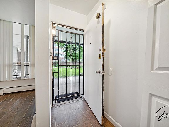 5th image of 303 Covington Dr #56