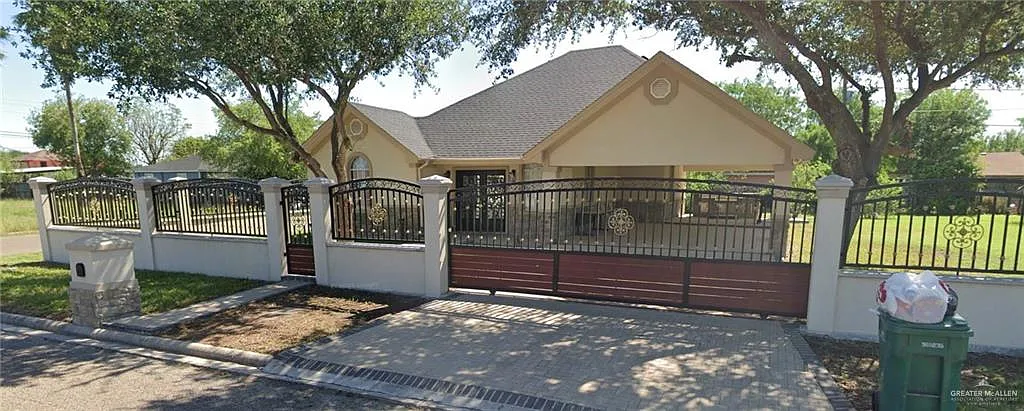 3 bed, 2.0 bath, 1189 sqft, $2,000 — Photo 1