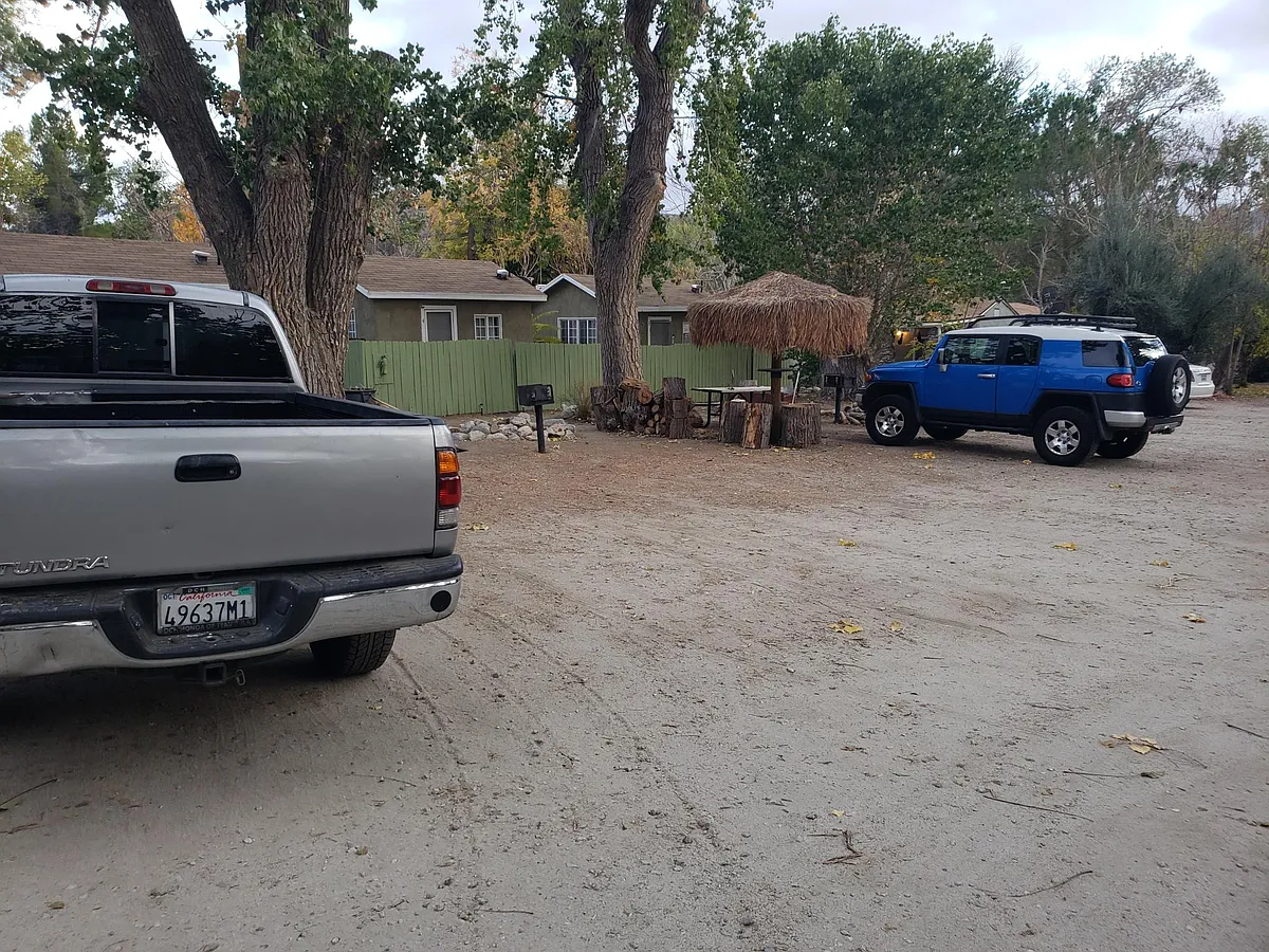 Building Photo - 18118 Elizabeth Lake Rd #2