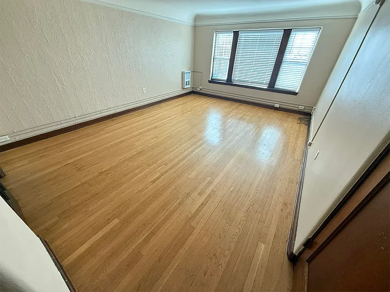 The Blackstone Apartments — Photo 4