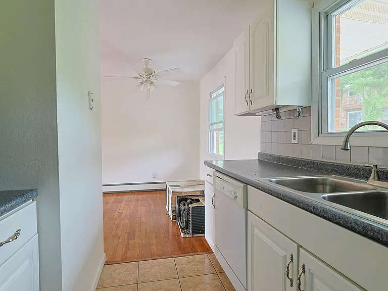 6 Alpine Dr #E — Photo 3
