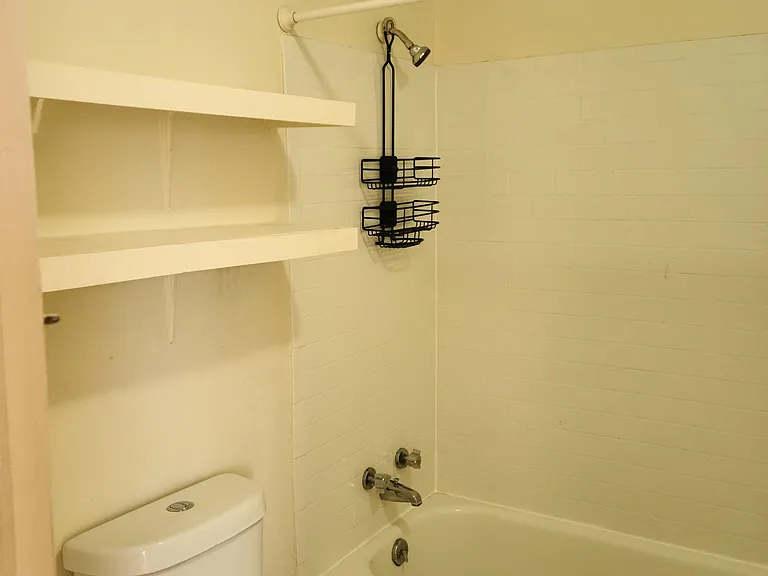 132 Old Park Ave #1 — Photo 2
