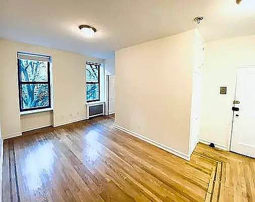 1st image of 462 W 51st St APT 3F