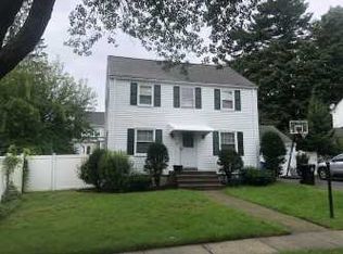27 Little Pond Rd, Belmont, MA 02478