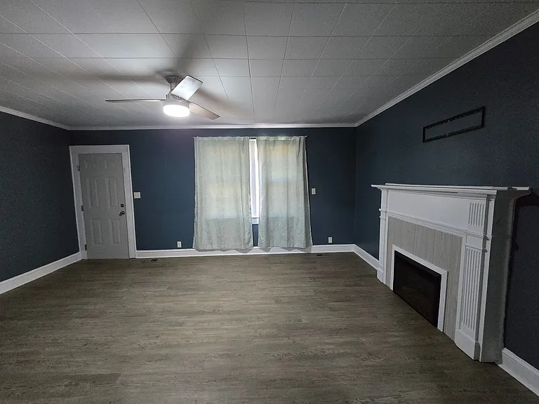 1932 Dogwood St — Photo 2