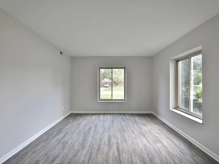 699 Wetmore Rd — Photo 8