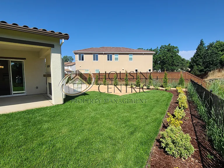 637 Lincoln Ct — Photo 58