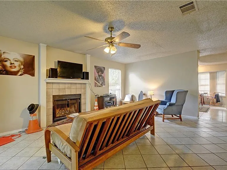 2011 Kirksey Dr #A — Photo 3