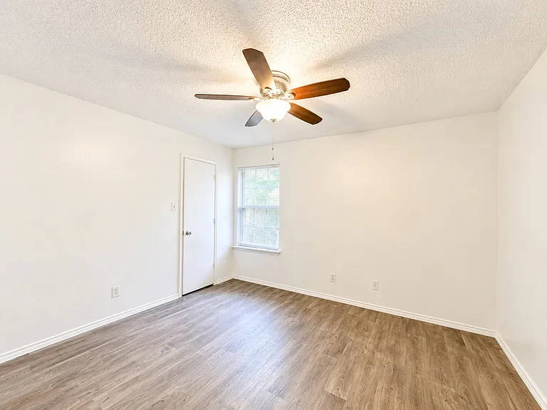 313 Casie Ct #313 — Photo 7
