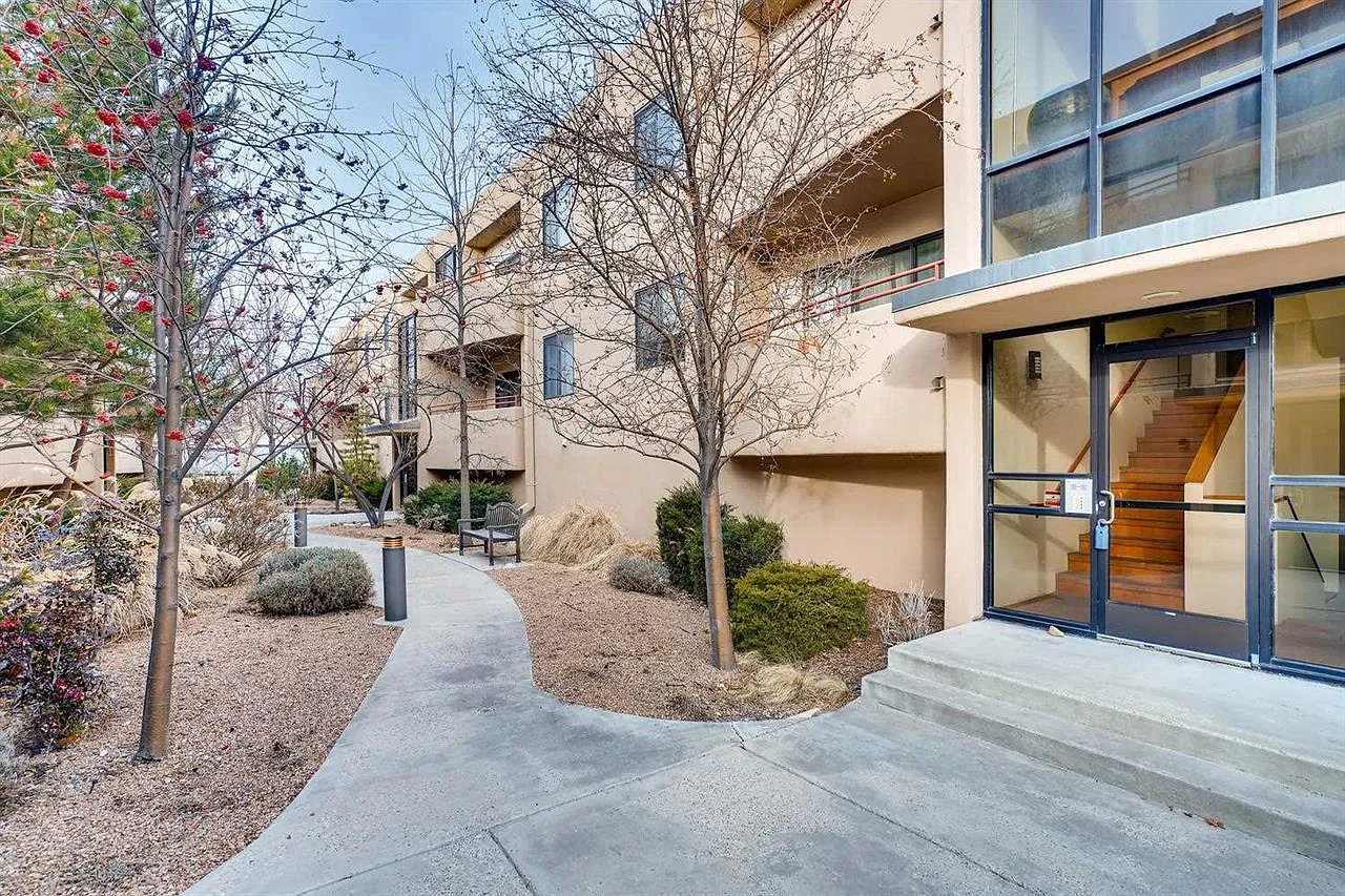 2 bed, 1149 sqft, $2,200 — Photo 1