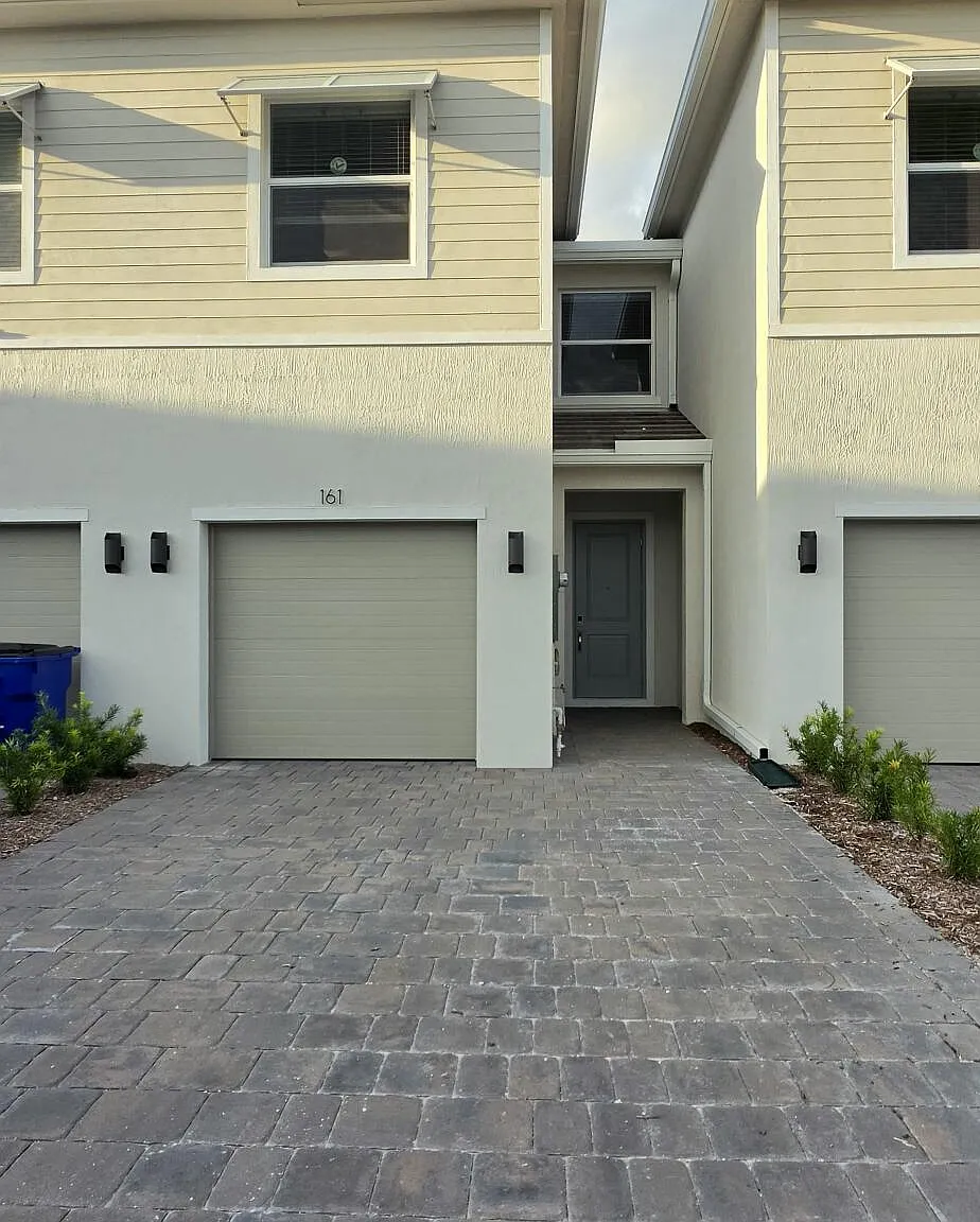 3 bed, 2.5 bath, 1532 sqft, $3,400 — Photo 2